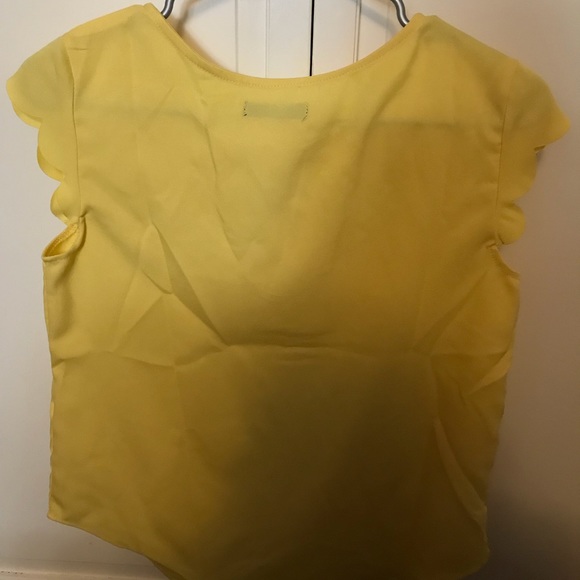 Yellow blouse. - Picture 2 of 2